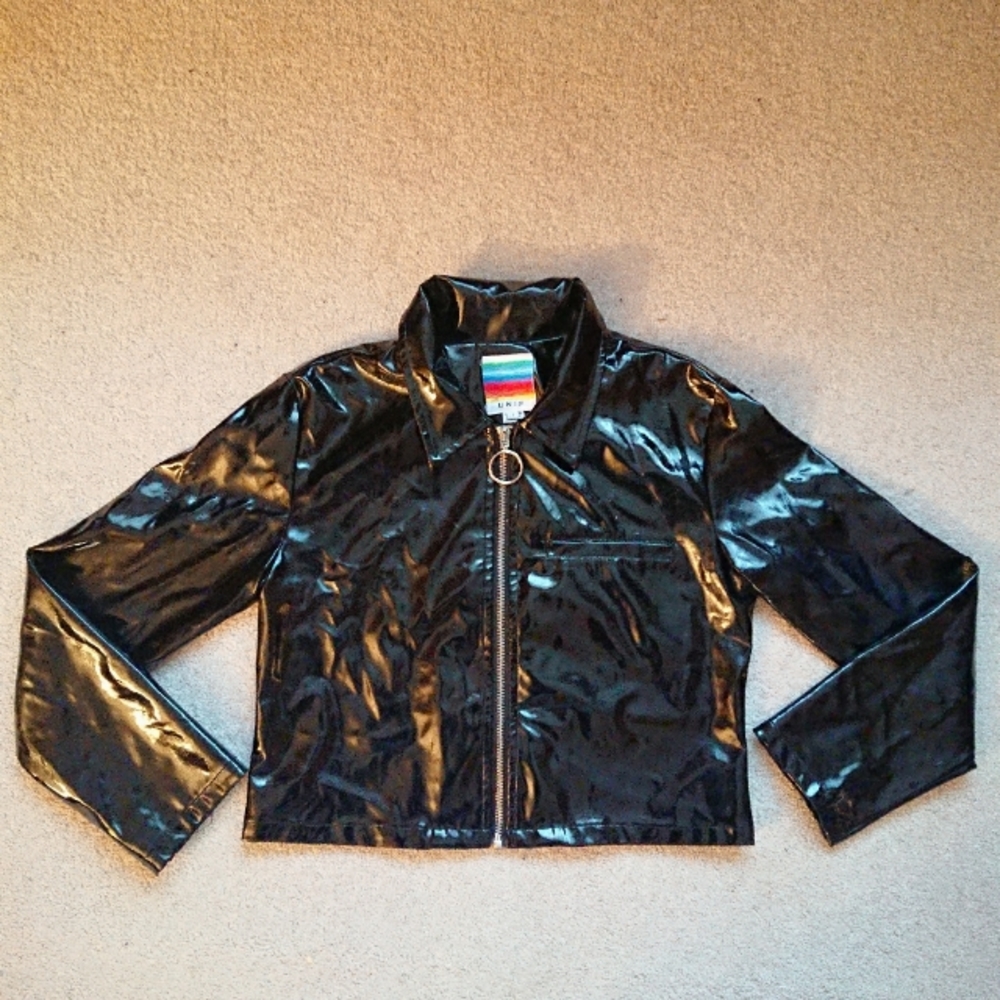 UNIF Cropped Vinyl Jacket - Picture 4 of 7